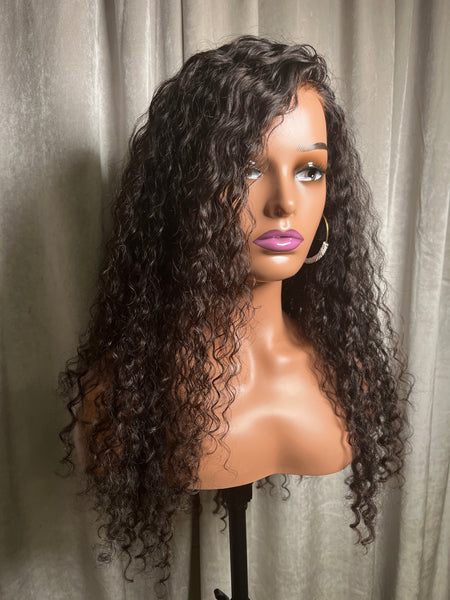 Ciara Wig - 5x5 Lace Closure - Glueless - High Quality Transparent Lace - Lightly Pre-plucked- 180% Density - 100% Human Hair - Undetectable Lace - Glueless
